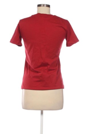Dámské tričko Champion, Velikost M, Barva Červená, Cena  255,00 Kč