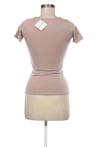 Γυναικείο t-shirt Guess, Μέγεθος S, Χρώμα  Μπέζ, Τιμή 19,99 €