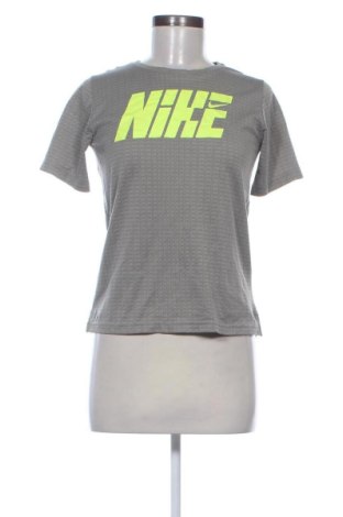 Női póló Nike, Méret L, Szín Szürke, Ár 6 649 Ft