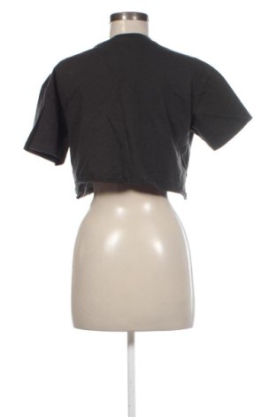 Дамска тениска Pull&Bear, Размер M, Цвят Черен, Цена 8,63 €