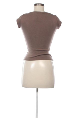 Дамска тениска Zara, Размер M, Цвят Кафяв, Цена 6,13 €