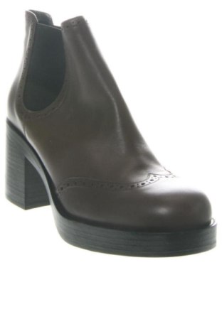 Damen Stiefeletten Alesya, Größe 40, Farbe Braun, Preis 107,99 €