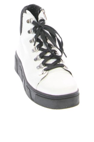 Дамски боти Lasocki, Размер 40, Цвят Бял, Цена 37,00 €