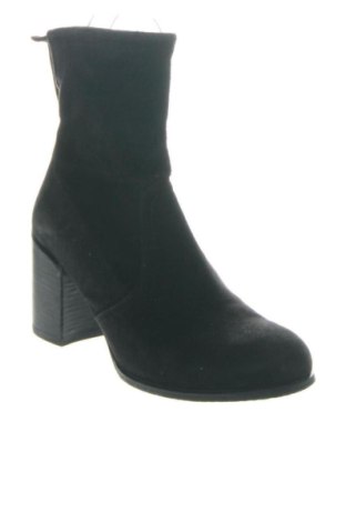 Botine de damă Stuart Weitzman, Mărime 36, Culoare Negru, Preț 1.319,24 Lei