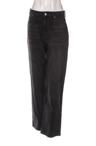 Damskie jeansy About You, Rozmiar L, Kolor Czarny, Cena 75,02 zł