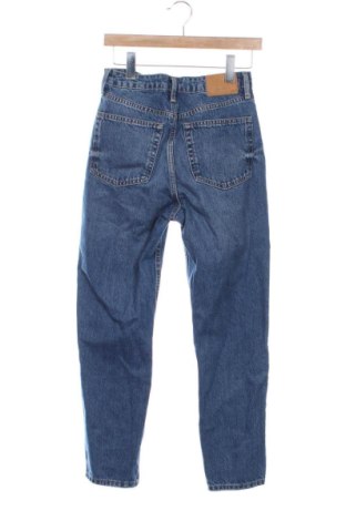 Γυναικείο Τζίν Bershka, Μέγεθος S, Χρώμα Μπλέ, Τιμή 13,99 €