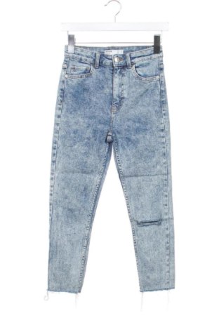 Blugi de femei Bershka, Mărime XS, Culoare Albastru, Preț 72,99 Lei