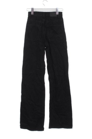 Blugi de femei Bershka, Mărime XXS, Culoare Negru, Preț 91,99 Lei