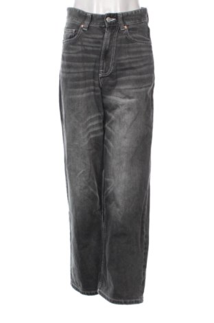 Дамски дънки Bershka, Размер S, Цвят Черен, Цена 12,27 €