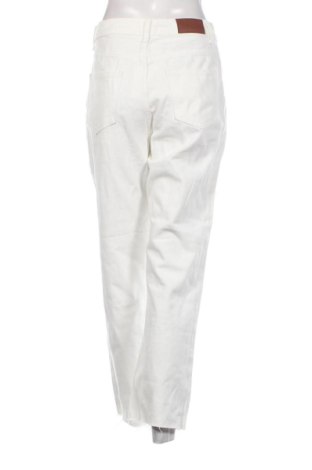 Дамски дънки Calli, Размер M, Цвят Бял, Цена 18,91 €