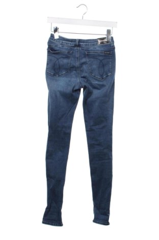 Дамски дънки Calvin Klein Jeans, Размер XS, Цвят Син, Цена 27,09 €