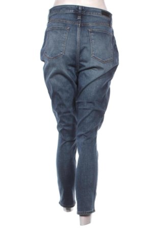 Дамски дънки DKNY Jeans, Размер L, Цвят Син, Цена 45,51 €