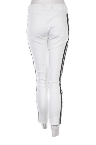 Дамски дънки Escada Sport, Размер M, Цвят Бял, Цена 70,00 €