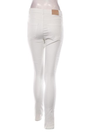 Дамски дънки ONLY, Размер M, Цвят Екрю, Цена 17,00 €