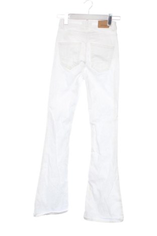 Дамски дънки Perfect Jeans By Gina Tricot, Размер XS, Цвят Бял, Цена 17,00 €