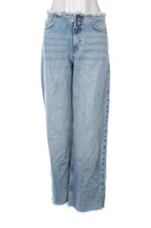 Blugi de femei Pull&Bear, Mărime S, Culoare Albastru, Preț 82,99 Lei