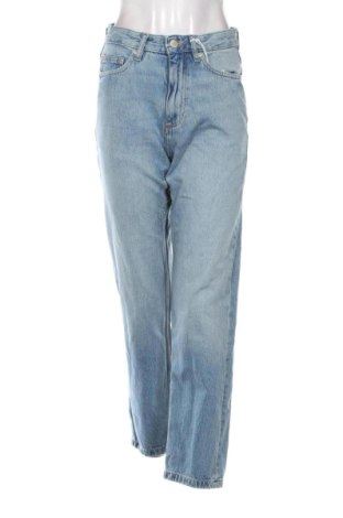 Damskie jeansy Pull&Bear, Rozmiar S, Kolor Niebieski, Cena 123,99 zł