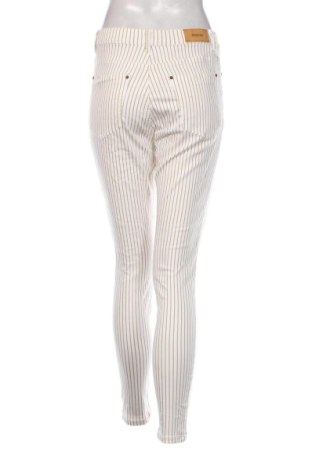 Дамски дънки Stradivarius, Размер M, Цвят Многоцветен, Цена 15,33 €