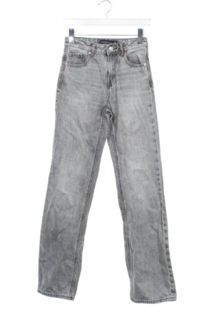 Blugi de femei Stradivarius, Mărime XS, Culoare Gri, Preț 91,99 Lei