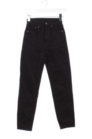 Дамски дънки Stradivarius, Размер XXS, Цвят Черен, Цена 8,18 €