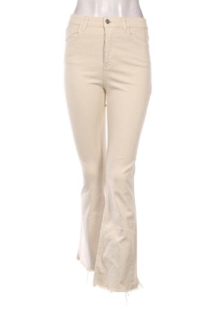 Дамски дънки Stradivarius, Размер S, Цвят Бежов, Цена 14,74 €