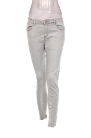 Damskie jeansy Stradivarius, Rozmiar L, Kolor Szary, Cena 52,99 zł