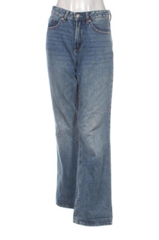 Damskie jeansy Stradivarius, Rozmiar M, Kolor Niebieski, Cena 64,30 zł