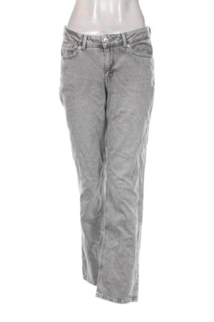 Damskie jeansy Vero Moda, Rozmiar M, Kolor Szary, Cena 26,99 zł