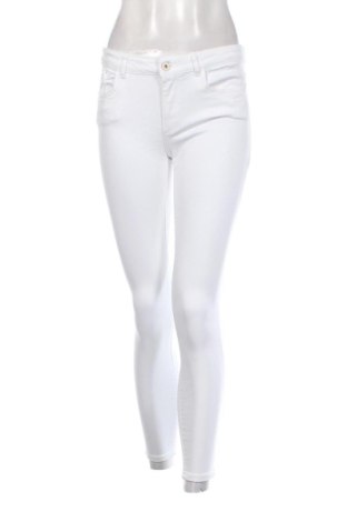 Дамски дънки Zara, Размер S, Цвят Бял, Цена 14,31 €