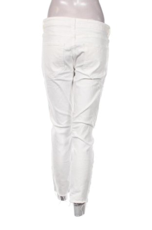 Дамски дънки Zara, Размер L, Цвят Бял, Цена 10,73 €