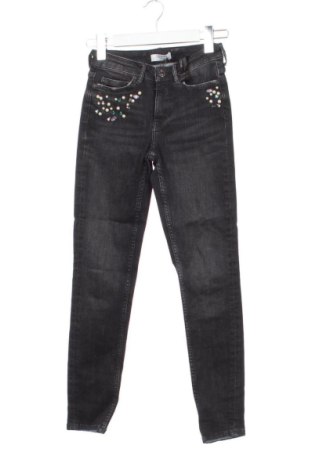 Damskie jeansy Zara, Rozmiar XS, Kolor Kolorowy, Cena 75,02 zł