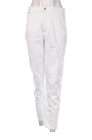 Blugi de femei Zara, Mărime M, Culoare Alb, Preț 85,99 Lei