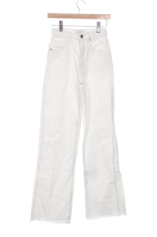 Blugi de femei Zara, Mărime XXS, Culoare Alb, Preț 78,20 Lei