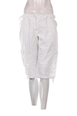 Дамски къс панталон Amisu, Размер XL, Цвят Бял, Цена 18,46 €
