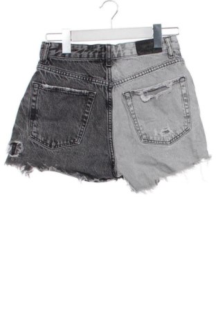 Dámské kraťasy  Bershka, Velikost S, Barva Vícebarevné, Cena  283,00 Kč