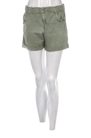 Дамски къс панталон Bershka, Размер M, Цвят Зелен, Цена 10,00 €