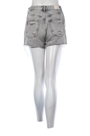 Дамски къс панталон Bershka, Размер M, Цвят Сив, Цена 7,15 €