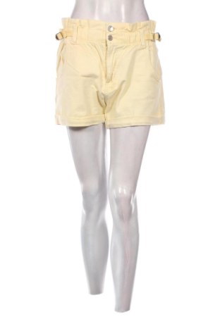 Dámské kraťasy  Bershka, Velikost L, Barva Žlutá, Cena  275,00 Kč