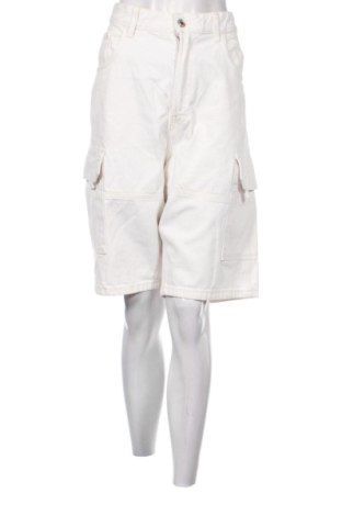 Pantaloni scurți de femei Bershka, Mărime XXL, Culoare Ecru, Preț 46,92 Lei