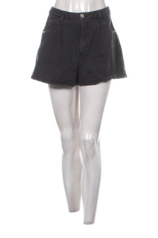 Pantaloni scurți de femei Bershka, Mărime S, Culoare Negru, Preț 52,13 Lei