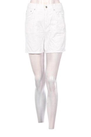 Дамски къс панталон Pull&Bear, Размер S, Цвят Бял, Цена 7,15 €