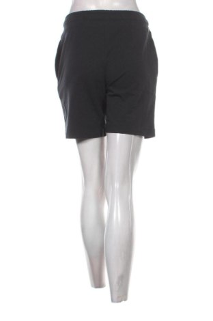 Dámské kraťasy  S.Oliver, Velikost M, Barva Černá, Cena  482,00 Kč