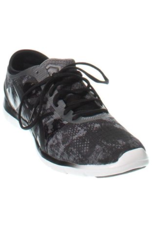 Dámske topánky  ASICS, Veľkosť 40, Farba Čierna, Cena  120,00 €