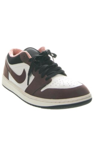 Încălțăminte de damă Air Jordan Nike, Mărime 42, Culoare Multicolor, Preț 674,99 Lei