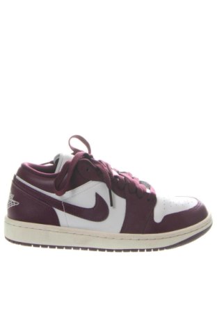 Încălțăminte de damă Air Jordan Nike, Mărime 38, Culoare Multicolor, Preț 839,99 Lei