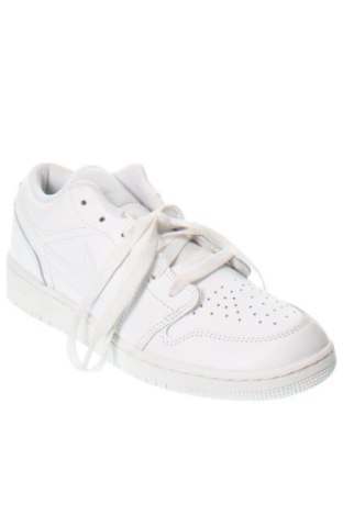 Дамски обувки Air Jordan Nike, Размер 38, Цвят Бял, Цена 138,04 €