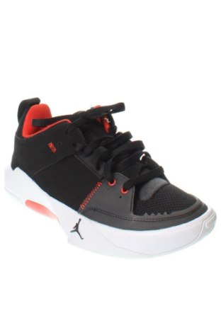Încălțăminte de damă Air Jordan Nike, Mărime 38, Culoare Negru, Preț 644,99 Lei
