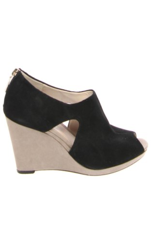 Дамски обувки Clarks, Размер 36, Цвят Черен, Цена 73,11 €