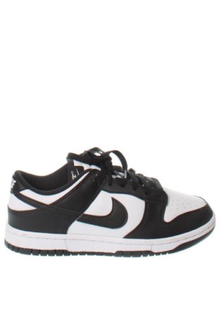 Încălțăminte de damă Nike, Mărime 37, Culoare Multicolor, Preț 644,99 Lei