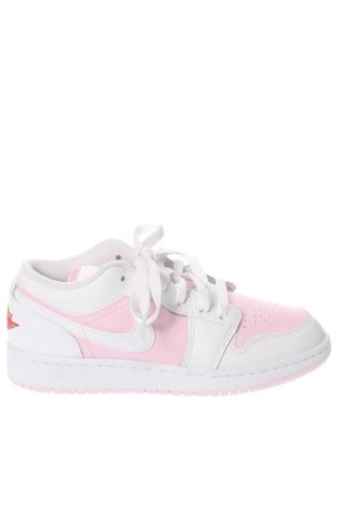 Дамски обувки Nike, Размер 36, Цвят Многоцветен, Цена 76,69 €